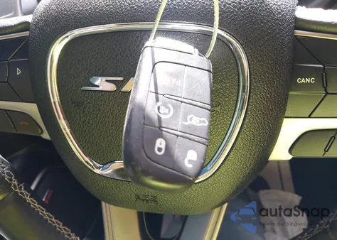 2018 Dodge Durango Srt Awd z USA, uszkodzony, nr VIN 1C4SDJGJ3JC281597